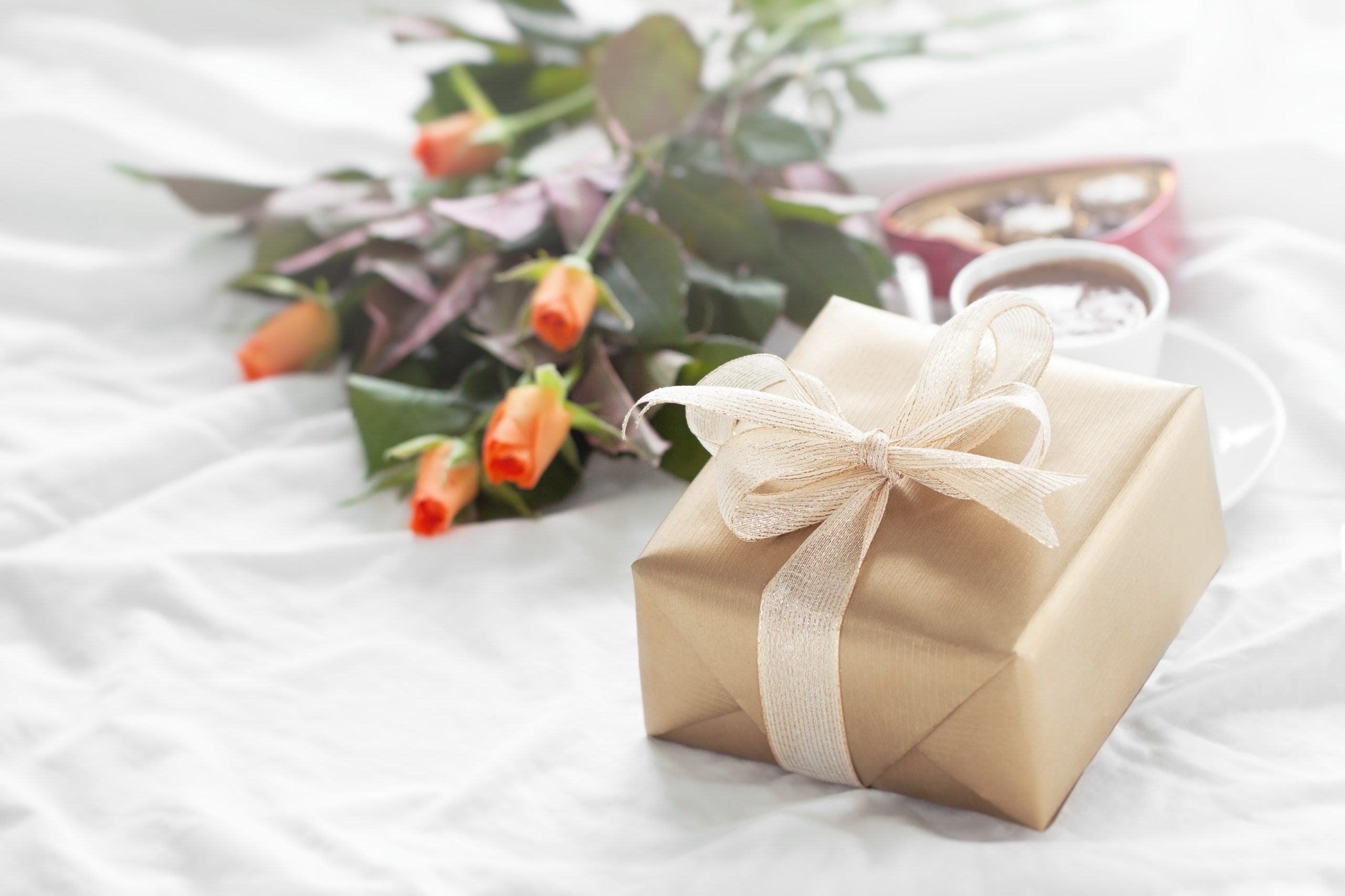 Los regalos originales para boda no solo son un gesto de agradecimiento hacia los invitados, sino que también son una oportunidad para agregar un toque personal y único a la celebración.